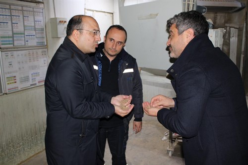Kaymakamımız Sayın Kadir Duman Bölgemizde Faaliyet Gösteren Matlı Holding Bünyesinde Bulunan Proyem Fabrikasını Ziyaret Etti